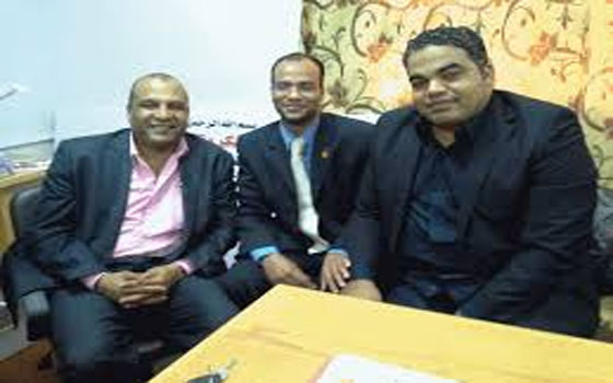   مصر اليوم - مراقبو اللجان الإبتدائية في البحر الأحمر يستغيثون بـ الطيب لسوء الإقامة