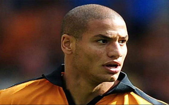   مصر اليوم - قديورة وسيدريك مرشحان للخروج من قائمة منتخب الجزائر