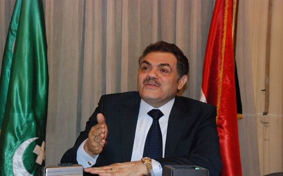   مصر اليوم - رئيّس الوفد يُدلي بصوته في الدقي ويُطالب المواطنيّن بالمشاركة