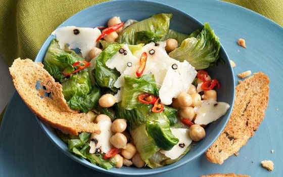   مصر اليوم - سلطة الحمص مع الجبن