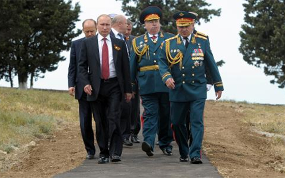   مصر اليوم - الموالون لروسيا يحضرون الأستفتاء حول الأستقلال في شرق أوكرانيا