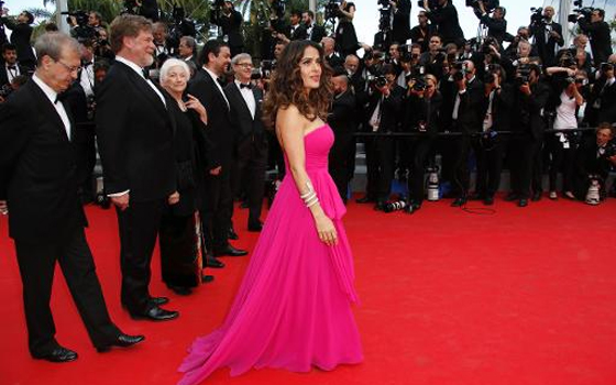   مصر اليوم - الممثلة والمنتجة سلمى حايك تنتج فيلم النبي لجبران