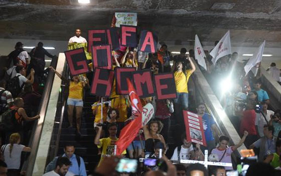   مصر اليوم - تظاهرات تعمُّ مدن وشوارع البرازيل في تحرك لمناهضين يستهدفون المونديال