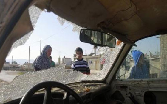   مصر اليوم - مقتل 10 أشخاص من عائلة واحدة في حادث تصادم في سوهاج