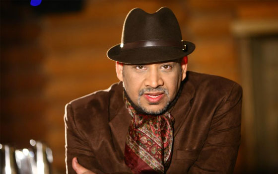 مصر اليوم - أغنية عصام كاريكا على باب الله على قنوات مزيكا قريبًا