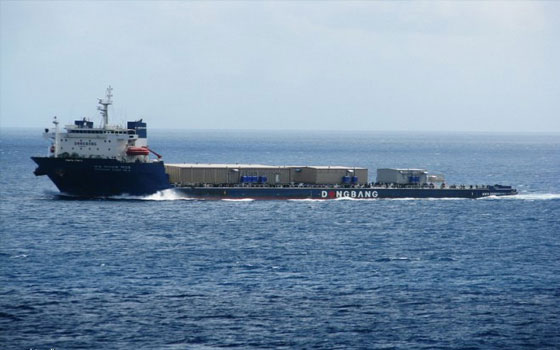   مصر اليوم - ميناء الملك فهد في ينبع يستقبل أكبر وحدة تحلية مياه في العالم