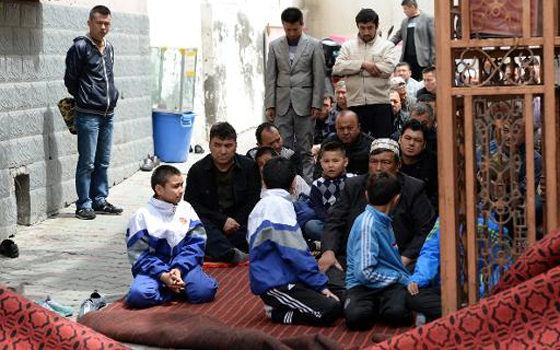   مصر اليوم - سوق أورومتشي تفتح أبوابها مجددًا وسط رقابة مشددة أثر الأعتداء