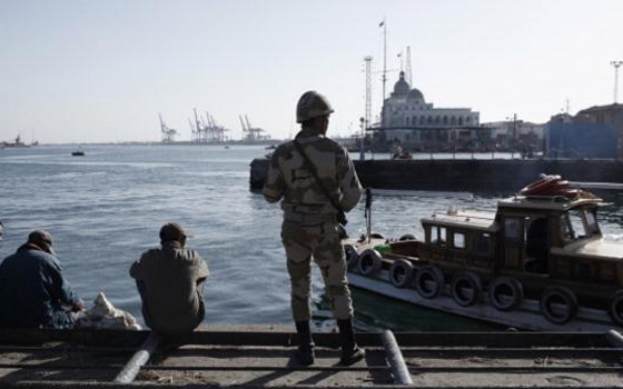   مصر اليوم - إحباط تهريب 60 طربة حشيشة عبر المجرى الملاحيّ في الإسماعيليّة