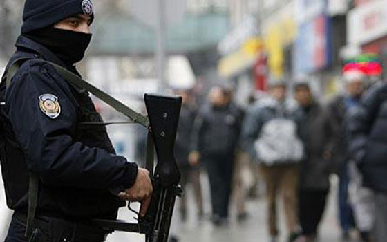 مصر اليوم - العثورعلى كمية متفجيرات كبيرة داخل سيارة رئيس بلدية بتركيا