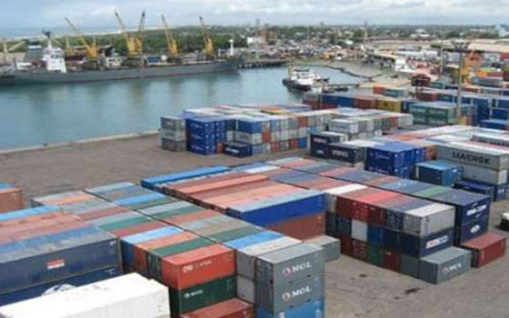   مصر اليوم - 1235 راكبًا و95 شاحنة خلال الحركة في ميناء نويبع