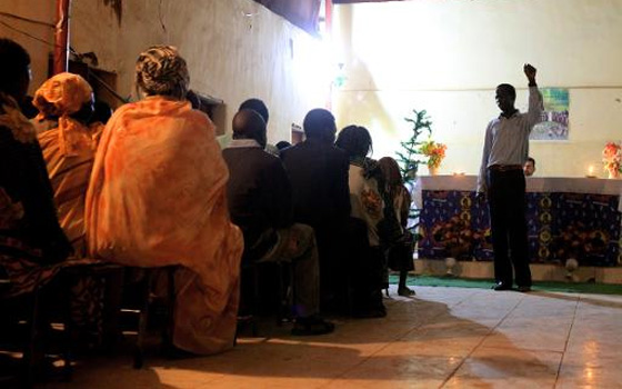   مصر اليوم - حكم بالأعدام على سودانية دينت بالردة لأعتناقها المسيحية