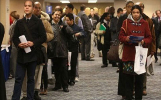   مصر اليوم - تراجع معدل البطالة في بريطانيا إلى 6.8%