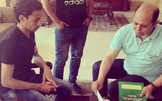 مصر اليوم - أيمن حفني لاعب طلائع الجيش يوقع للزمالك رسميًا