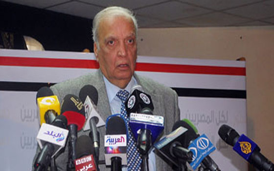   مصر اليوم - فرحات يُبدي اندهاشه من عدم إعلان المرشَّحَيْن برنامجَيْهِما في وثيقة مكتوبة