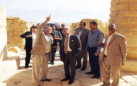   مصر اليوم - محافظ الفيوم يتفقد أعمال تطوير متحف آثار كوم أوشيم