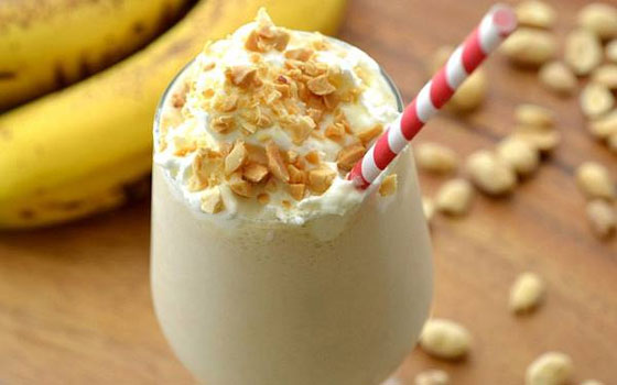   مصر اليوم - عصير الموز بالمكسرات والكريم شانتيه