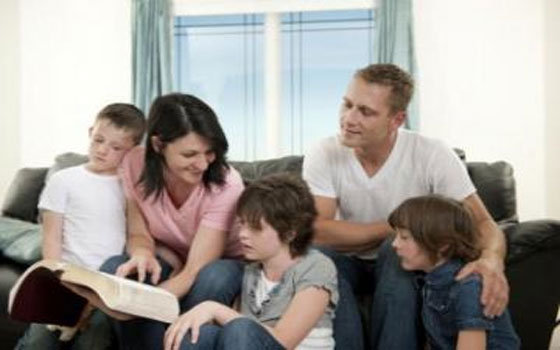   مصر اليوم - العلاقة العاطفية بين الأباء والأبناء تساعد على نمو المخ