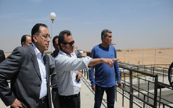   مصر اليوم - وزير الإسكان يتفقد مشروعات المياة والصرف الصحي في بورسعيد