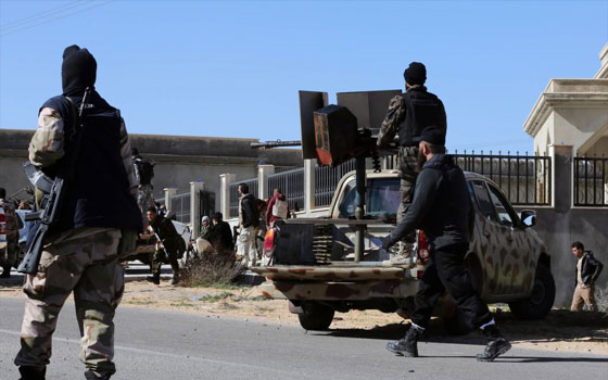   مصر اليوم - اشتباكات في طرابلس بعد السيطرة على محيط المؤتمر الوطني