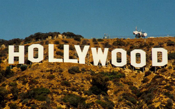   مصر اليوم - نجمات هوليود يشتكين عدم المساواة في الأجور بالنجوم الرجال