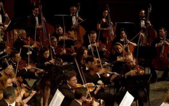   مصر اليوم - فنان إيطالي يشارك في حفل أوركسترا وتريات أوبرا الإسكندرية