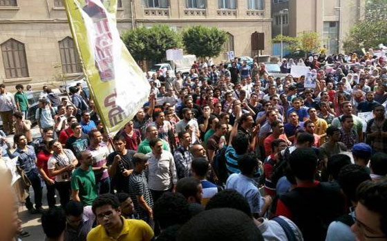 مصر اليوم - طلاب الإخوان في جامعة أسيوط يهاجمون ترشُّح السيسي