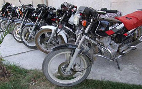 مصر اليوم - ضبط 3 دراجات بخارية بدون لوحات في العريش