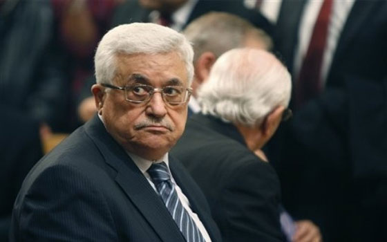   مصر اليوم - عباس يقبل أوراق اعتمَاد سفير مصر لدى فلسطين