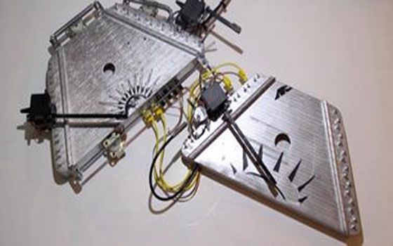   مصر اليوم - فنان روسي يبتكر روبوت يُحوّل الذبذبات الكهربيَّة إلى موسيقى