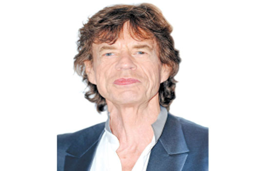   مصر اليوم - مغني فرقة رولينغ ستونز ميك جاغر  يصبح جداً أكبر