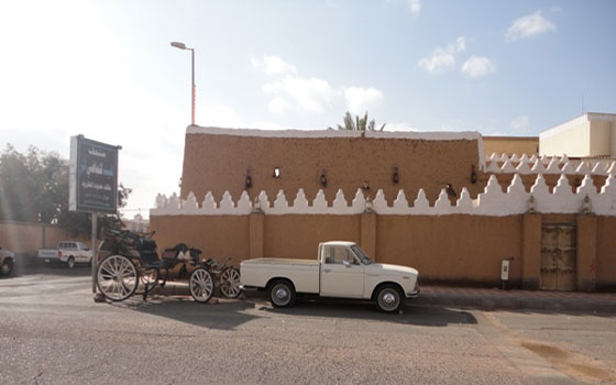   مصر اليوم - رحلة فوتوغرافية نسائية لمتحف لقيت للماضي أثر في حائل