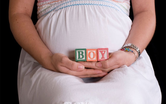 مصر اليوم - الزوج يأكل البيض الطازج والزوجة تنجب الذكور