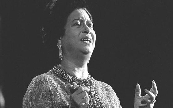   مصر اليوم - رحاب مطاوع تشدو بروائع كوكب الشرق على مسرح معهد الموسيقى العربية