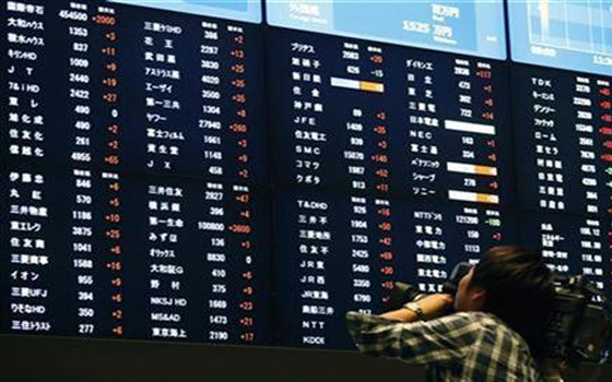   مصر اليوم - المؤشر القياسي للأسهم اليابانية يسجل أكبر زيادة في شهر