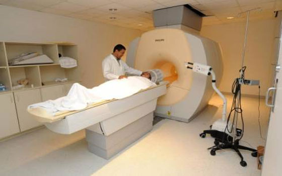   مصر اليوم - صورة الرنين المغناطيسي تظهر أن مخ الإنسان ملجلج الكلام به تشوهات