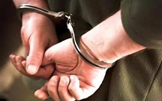   مصر اليوم - القبض على 5 أشخاص لاتهامهم بسرقة دفاتر خاصة بالنيابة