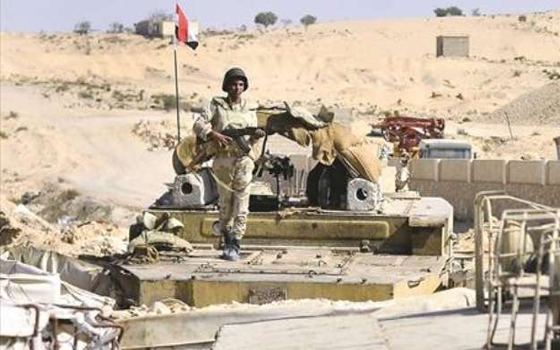   مصر اليوم - السيسي يستقبل السفير الجزائري في القاهرة لدعم العلاقات بين البلدين