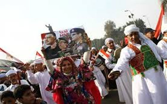 مصر اليوم - سيارات تجوب شوارع الغردقة لحث الوافدين على تسجيل بياناتهم