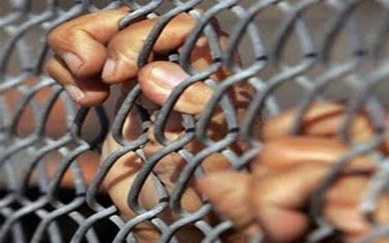 مصر اليوم - مُحاكمة 11إخوانيًا بتهمة التظاهر دون تصريّح في البحيّرة