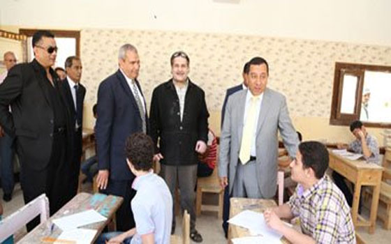 مصر اليوم - محافظ البحيّرة يُقرر منح أوائل الثانويّة العامة جوائز ماليّة