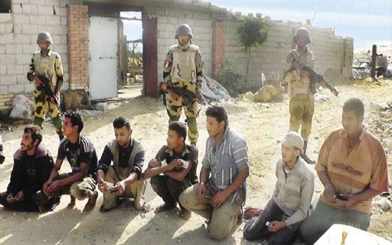   مصر اليوم - اعتقال 22 مشتبهًا فيهم في حملة أمنيّة في شمال سيناء