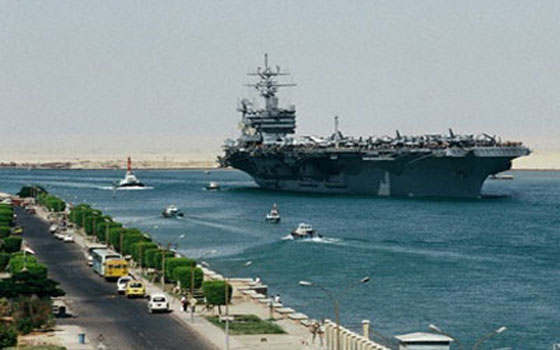   مصر اليوم - عبور 33 سفينة قناة السويس بحمولة 2.2 مليون طن الخميس