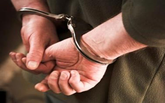   مصر اليوم - توقيف محاسبة في سوهاج تستقطب الشَّباب لحرق سيَّارات الشُّرطة