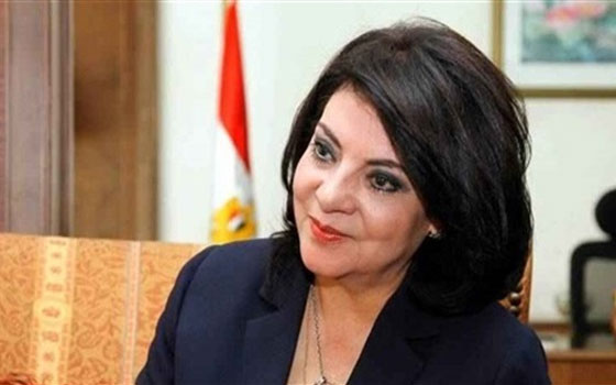 مصر اليوم - وزيرة الاعلام تأمر برفع صور مرسي من ديكور مصر تنتظر الرئيس