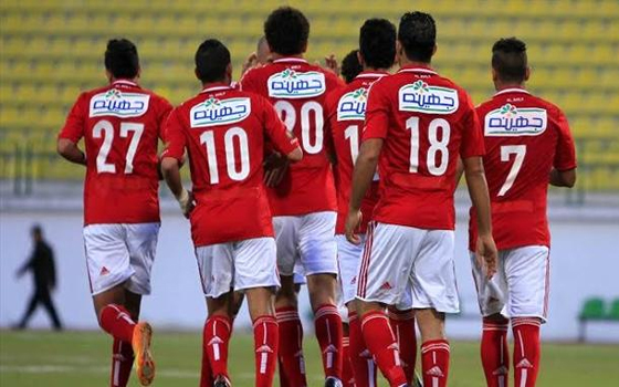   مصر اليوم - اتحاد الكرة المصري يتلقى عددا من العروض المغرية لشراء الدوري العام 2015