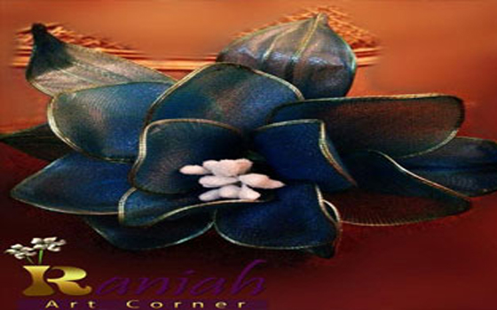   مصر اليوم - صنعتُ مجموعة ورود باستخدام السلك والكريستال