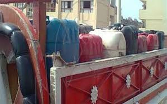 مصر اليوم - إحباط محاولة تهريب 7 طن زيت مدعم في بني سويف