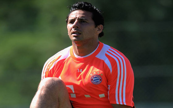   مصر اليوم - بيزارو مهاجم بيرو يمدد عقده مع بايرن ميونيخ حتى 2015