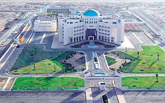   مصر اليوم - أمير تبوك يرعى حفل الخريجين السادس بجامعة فهد بن سلطان