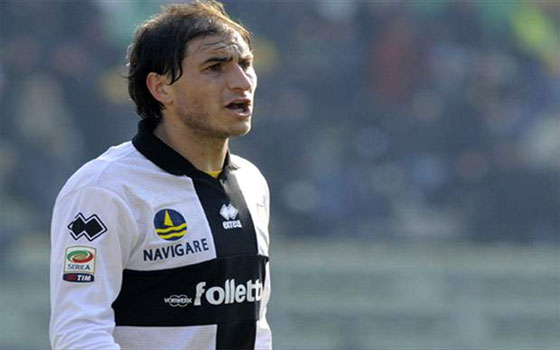 مصر اليوم - روما يتطلع إلى ضم باليتا مدافع بارما